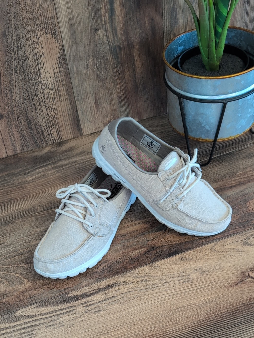 Skechers On the Go Goga Mat Canvas Lace-Up Boat Sneakers 7.5    W351